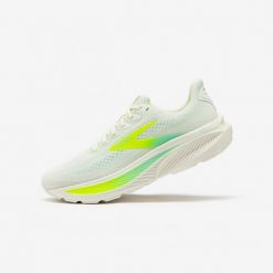 Buty do biegania damskie Brooks Ghost 17. Białe buty do biegania Brooks, bez wzorów, z materiału, bez zapięcia, do biegania. Za 599.99 zł.