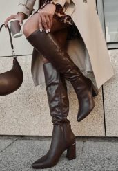 Brązowe Kozaki Vices na Stożkowym Obcasie Aserrise. Brązowe kozaki Born2be, bez wzorów, eleganckie, bez obcasa, na obcasie, bez zapięcia. Za 169.99 zł.
