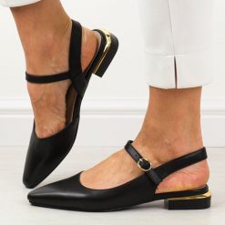 Czarne pu sandały damskie na obcasie Sergio Leone sk831. Czarne sandały Sergio Leone, bez wzorów, ze skóry, biznesowe, bez obcasa, na obcasie, bez zapięcia. Za 149.00 zł.