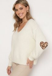 Jasnobeżowy Sweter z Wełną i Ozdobnymi Naszywkami na Łokciach Norethra. Brązowe swetry Born2be, na zimę, uniwersalny, z aplikacjami, z jeansu, eleganckie, bez ramiączek. W wyprzedaży za 118.99 zł.