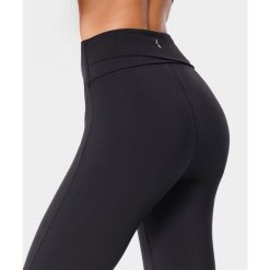 Legginsy sportowe dla kobiet z kopertowym tyłem Carpatree Balletcore. Czarne legginsy Carpatree, bez wzorów, sportowe. Za 219.99 zł.