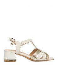 Lasocki Sandały CEO-25F575-1 Biały. Białe sandały Lasocki, bez wzorów, ze skóry, bez obcasa, na słupku, bez zapięcia. Za 199.99 zł.