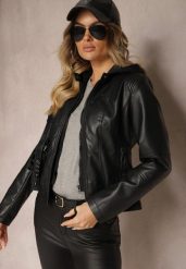 Czarna Taliowana Kurtka Typu Ramoneska z Odpinanym Kapturem Imitującym Bluzę Meloriane. Czarne kurtki Renee, l, z aplikacjami, z jeansu, eleganckie. W wyprzedaży za 119.99 zł.