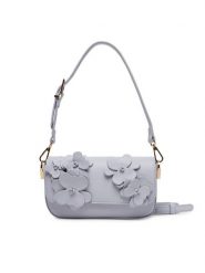 Aldo Torebka Daisybouquet 13989697 Fioletowy. Fioletowe torebki klasyczne Aldo, bez wzorów, ze skóry, bez dodatków. Za 199.99 zł.