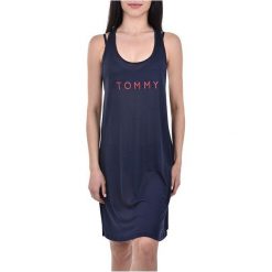 Tommy Hilfiger Tommy Short Tank Dress Tee Navy Blaze r UW0UW01730 -416 (rozmiar S). Niebieskie spódnice Tommy Hilfiger, s, bez wzorów. W wyprzedaży za 175.00 zł.