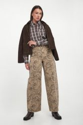 Jeansy damskie ze wzorem LIU JO. Jeansy Liu Jo, bez wzorów, z jeansu. Za 939.00 zł.