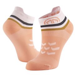 Skarpety do biegania dorosly Sidas Run Anatomic Light Ankle Lady wysokosc kostki. Czerwone skarpetki SIDAS, bez wzorów, ze skóry. Za 68.00 zł.