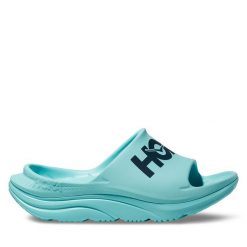 Klapki Hoka. Niebieskie klapki HOKA, bez wzorów, sportowe, bez obcasa, bez zapięcia. Za 259.99 zł.