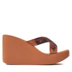 Klapki Ipanema. Czarne klapki Ipanema, bez wzorów, bez obcasa, bez zapięcia. Za 159.99 zł.