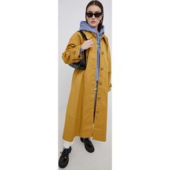 Levi's trencz damski kolor żółty przejściowy. Żółte płaszcze Levi's, l, bez wzorów, z tkaniny, klasyczne, bez kaptura. W wyprzedaży za 559.99 zł.