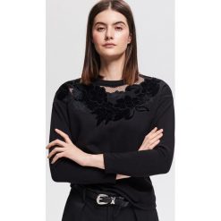 Bluza z aplikacją - Czarny. Bluzy marki Reserved. W wyprzedaży za 69.99 zł.