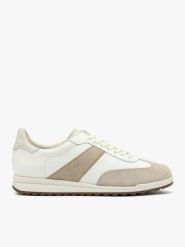 Kremowo-beżowe sportowe półbuty. Białe półbuty wsuwane Ryłko, bez wzorów, z gumy, sportowe, z okrągłym noskiem, bez obcasa, na płaskiej podeszwie. Za 479.99 zł.