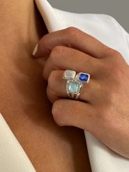 Les Petites Précieuses Srebrny pierścionek z kamieniami szlachetnymi rozmiar: 60. Niebieskie pierścionki Les Petites Précieuses, z cyrkonią, srebrne. Za 260.99 zł.