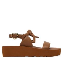 Sandały LOVE MOSCHINO. Brązowe sandały Love Moschino, bez wzorów, bez obcasa, na płaskiej podeszwie, bez zapięcia. Za 959.99 zł.