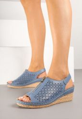 Niebieskie Sandały Vices na Koturnie z Ozdobnym Suwakiem Ovilore. Niebieskie sandały Born2be, bez wzorów, z jeansu, bez obcasa, na koturnie, bez zapięcia. Za 89.99 zł.