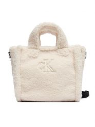 Calvin Klein Jeans Torebka Teddy Tote Bag IU0IU00355 Beżowy. Brązowe torebki klasyczne Calvin Klein Jeans, bez wzorów, z jeansu, bez dodatków. Za 209.99 zł.