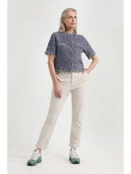 Josephine & Co Spodnie "Damian" w kolorze kremowym rozmiar: 40. Brązowe spodnie materiałowe Josephine & Co, bez wzorów, z materiału. Za 230.99 zł.