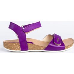 Sandały na korku - skóra naturalna - model 343 - kolor fioletowy lico (39). Fioletowe sandały Zapato, bez wzorów, z jeansu, boho, bez obcasa, na płaskiej podeszwie, bez zapięcia. W wyprzedaży za 269.10 zł.