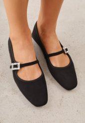 Czarne Balerinki z Imitacji Zamszu z Paskiem z Biżuteryjną Klamerką Elintora. Czarne baleriny Born2be, bez wzorów, z jeansu, biznesowe, bez obcasa, bez zapięcia. Za 69.99 zł.