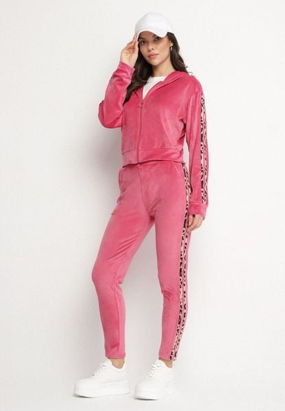 Fuksjowy Welurowy Komplet Dresowy z Lampasem w Panterkę Spodnie i Bluza Elliorielle. Czerwone bluzy Born2be, m, bez wzorów, z dresówki, z kapturem. Za 69.99 zł.