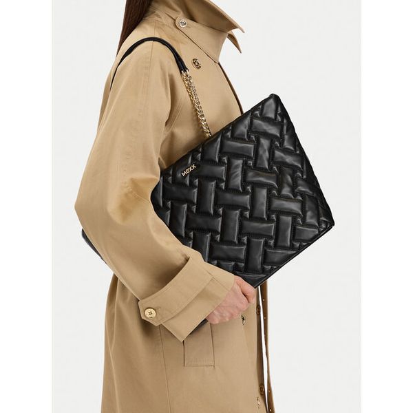 Torebka MEXX. Czarne shopper bag Mexx, bez wzorów, bez dodatków. Za 229.99 zł.