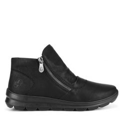 Botki Rieker. Czarne botki Rieker, bez wzorów, bez obcasa, na płaskiej podeszwie, bez zapięcia. Za 237.99 zł.