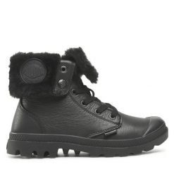 Trapery Palladium. Czarne traperki Palladium, bez wzorów, bez obcasa, bez zapięcia. Za 669.99 zł.