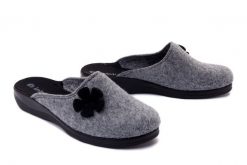INBLU CA-116 018 srebrny, kapcie damskie. Szare kapcie Inblu, bez wzorów, z tkaniny. Za 56.99 zł.