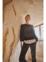 Aniston Spodnie w kolorze czarnym rozmiar: 46. Czarne spodnie materiałowe Aniston, bez wzorów, z materiału. Za 65.54 zł.