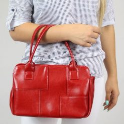 Torebka skórzana damska kuferek DAN-A T171 czerwona. Czerwone torebki klasyczne DAN-A, bez wzorów, ze skóry, eleganckie, bez dodatków. Za 259.99 zł.