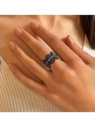 DI GIORGIO Srebrny pierścionek z cyrkoniami rozmiar: 56. Czarne pierścionki DI GIORGIO, z cyrkonią, srebrne. Za 217.99 zł.