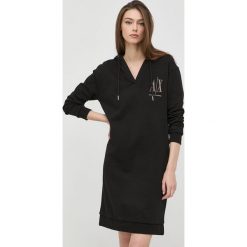 Armani Exchange sukienka bawełniana 8NYADY.YJ68Z kolor czarny midi prosta. Czarne sukienki Armani Exchange, na co dzień, l, bez wzorów, z bawełny, bez kołnierzyka, bez ramiączek, midi, proste. W wyprzedaży za 459.99 zł.