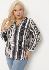 Czarna Koszula w Serek z Wiskozą Zdobiona Abstrakcyjnym Wzorem Cilaira. Czarne koszule Born2be, plus size, z aplikacjami, z jeansu, biznesowe, bez kołnierzyka, plus size, bez ramiączek. W wyprzedaży za 63.74 zł.