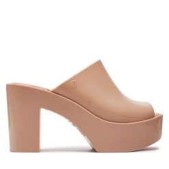Klapki Melissa. Brązowe klapki Melissa, bez wzorów, bez obcasa, bez zapięcia. Za 439.99 zł.