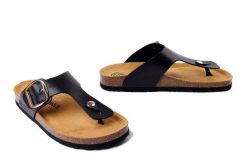 DR. BRINKMANN 700681-01 schwarz, klapki damskie. Czarne klapki Dr. Brinkmann, bez wzorów, ze skóry, bez obcasa, bez zapięcia. Za 264.90 zł.