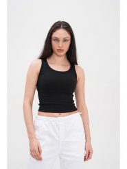 Basics & More Top w kolorze czarnym rozmiar: S. Czarne topy Basics & More, s, bez wzorów, bez kołnierzyka, bez ramiączek. Za 66.00 zł.