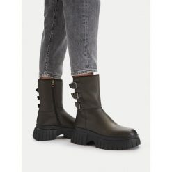 Botki G-Star. Zielone botki G-Star, bez wzorów, retro, bez obcasa, na płaskiej podeszwie, bez zapięcia. Za 393.99 zł.