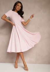 Różowa Sukienka Rozkloszowana o Taliowanym Fasonie Telaswena. Czerwone sukienki Renee, na co dzień, m, bez wzorów, eleganckie, bez kołnierzyka, bez ramiączek, midi, rozkloszowane. W wyprzedaży za 75.99 zł.