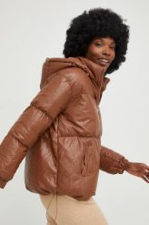 Answear Lab kurtka damska kolor brązowy zimowa oversize. Brązowe kurtki Answear Lab, na zimę, m, bez wzorów, bez kaptura. W wyprzedaży za 209.99 zł.