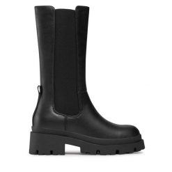 Kozaki ONLY. Czarne kozaki ONLY, bez wzorów, bez obcasa, na płaskiej podeszwie, bez zapięcia. Za 349.99 zł.