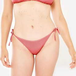 Dół kostiumu kąpielowego surfingowego damski Olaian Sofy. Czerwone bikini OLAIAN, bez wzorów, z elastanu, sportowe. Za 49.99 zł.