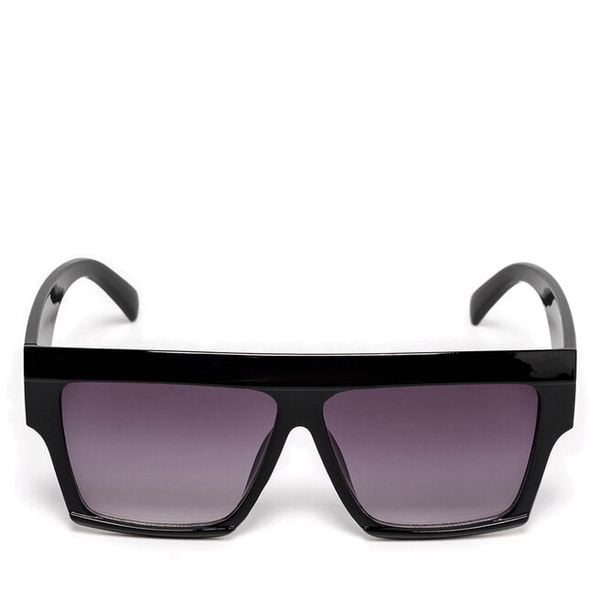 Okulary przeciwsłoneczne Jenny Fairy. Czarne okulary przeciwsłoneczne Jenny Fairy, bez wzorów. Za 29.99 zł.