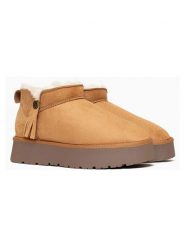 ISLAND BOOT Botki "Ilonie" w kolorze jasnobrązowym rozmiar: 39. Brązowe botki Island Boot, bez wzorów, z materiału, bez obcasa, na platformie, bez zapięcia. Za 164.14 zł.