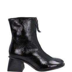 LAKIEROWANE BOTKI JESSY07 ADA NERO. Botki Venezia, bez wzorów, z lakierowanej skóry, bez obcasa, bez zapięcia. Za 299.00 zł.