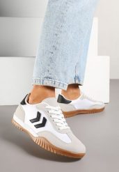 Biało-Czarne Sneakersy Typu Kultowe Tenisówki Zdobione Przeszyciami Mepenna. Białe trampki Renee, z aplikacjami, z jeansu, eleganckie, bez zapięcia. W wyprzedaży za 75.99 zł.