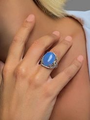 Les Petites Précieuses Srebrny pierścionek z kamieniami szlachetnymi rozmiar: 58. Niebieskie pierścionki Les Petites Précieuses, z cyrkonią, srebrne. Za 339.99 zł.