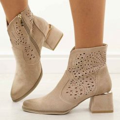 Beżowe ażurowe botki damskie na obcasie Potocki 12757. Brązowe botki POTOCKI, w ażurowe wzory, z zamszu, eleganckie, bez obcasa, na obcasie, bez zapięcia. Za 219.00 zł.