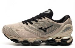 Buty biegowe Mizuno Wave Prophecy LS Beżowy. Brązowe buty do biegania Mizuno, bez wzorów, z materiału, bez zapięcia, do biegania, mizuno wave. Za 609.99 zł.