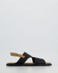 CZARNE SANDAŁY DAMSKIE 21017 BLACK. Czarne sandały Venezia, bez wzorów, ze skóry, bez obcasa, bez zapięcia. Za 239.00 zł.