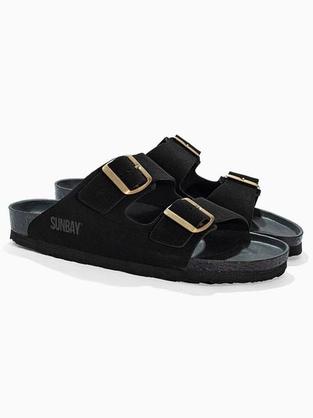 Sunbay Skórzane klapki "Trefle" w kolorze czarnym rozmiar: 38. Czarne klapki Sunbay, bez wzorów, ze skóry, klasyczne, z otwartym noskiem, bez obcasa, bez zapięcia. Za 127.95 zł.